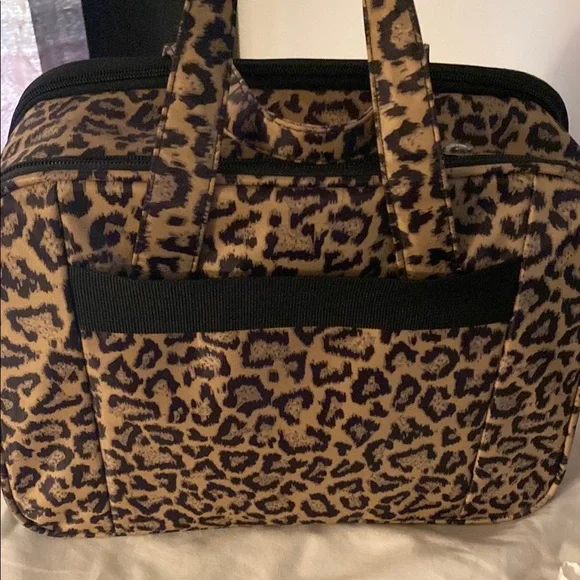 Leopard Print Travel Bag - Picture 2 of 4